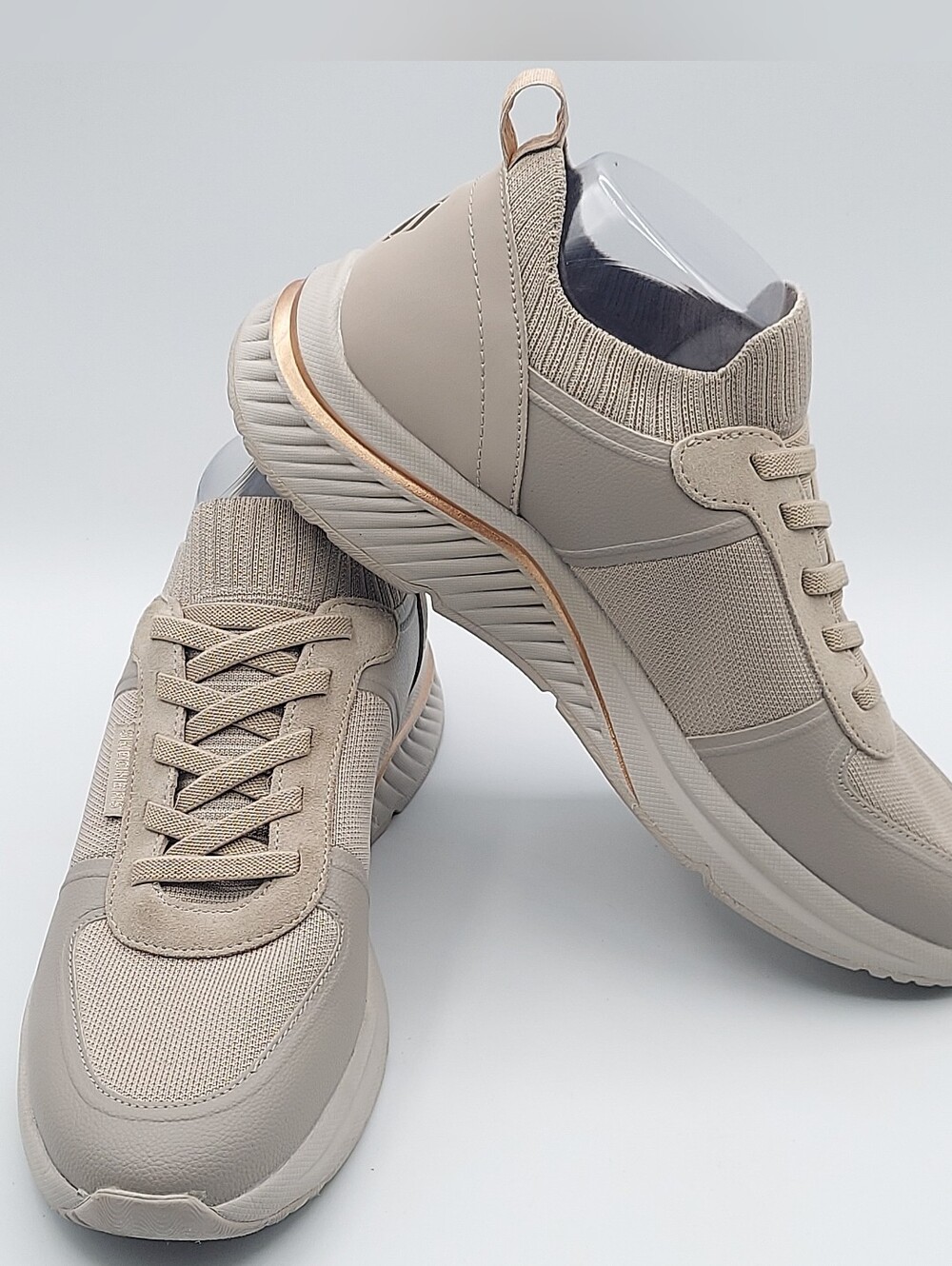 Skechers Women's Knit Arch Fit in Taupe - Size 10